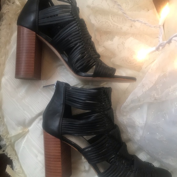 BRAND NEW: 1.STATE 4” BLACK STRAPPY DESIGNER HEELS - Picture 5 of 8